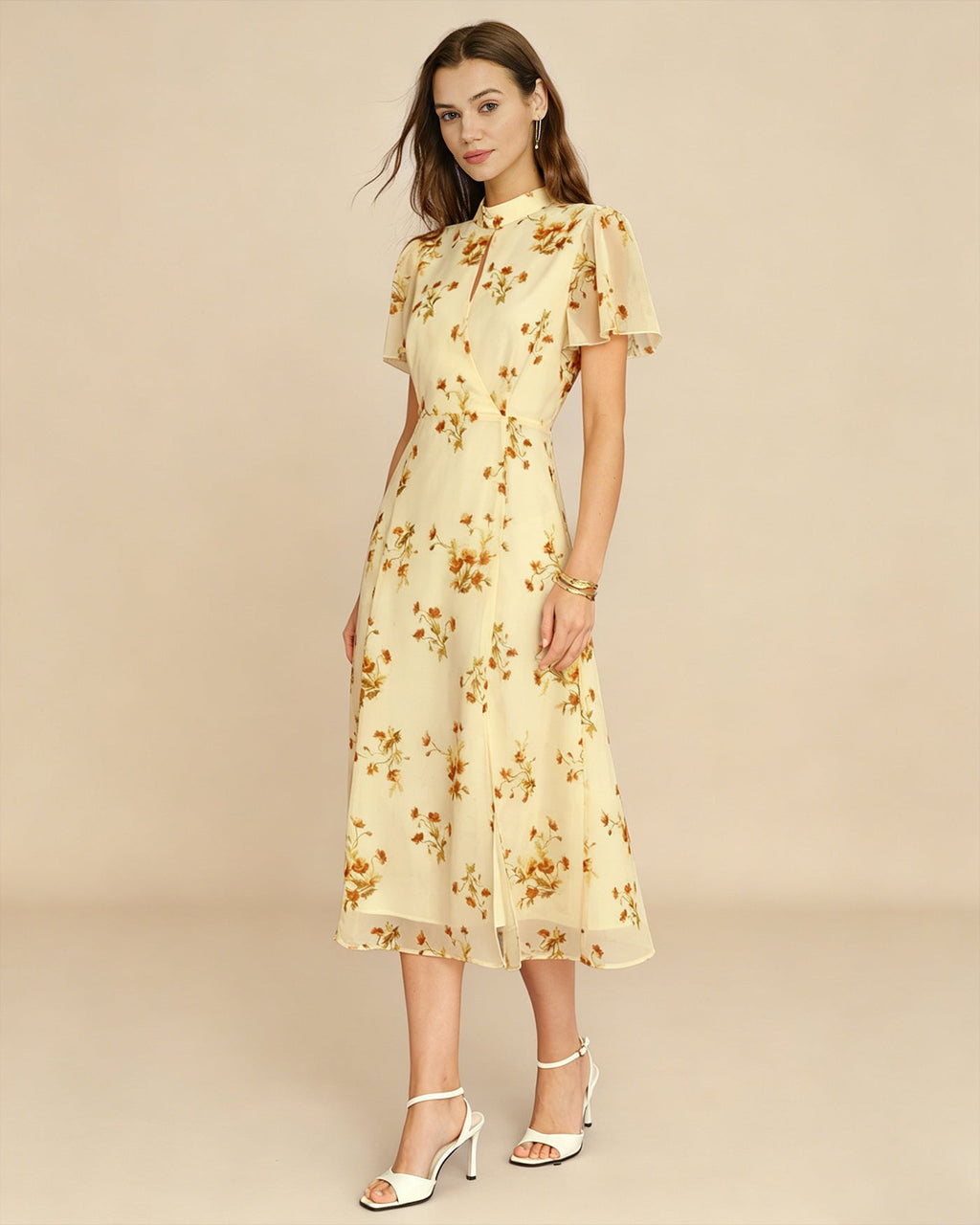 Mariela | Vestido Midi Amarillo Con Estampado Floral, Cuello Alto Y Manga Mariposa