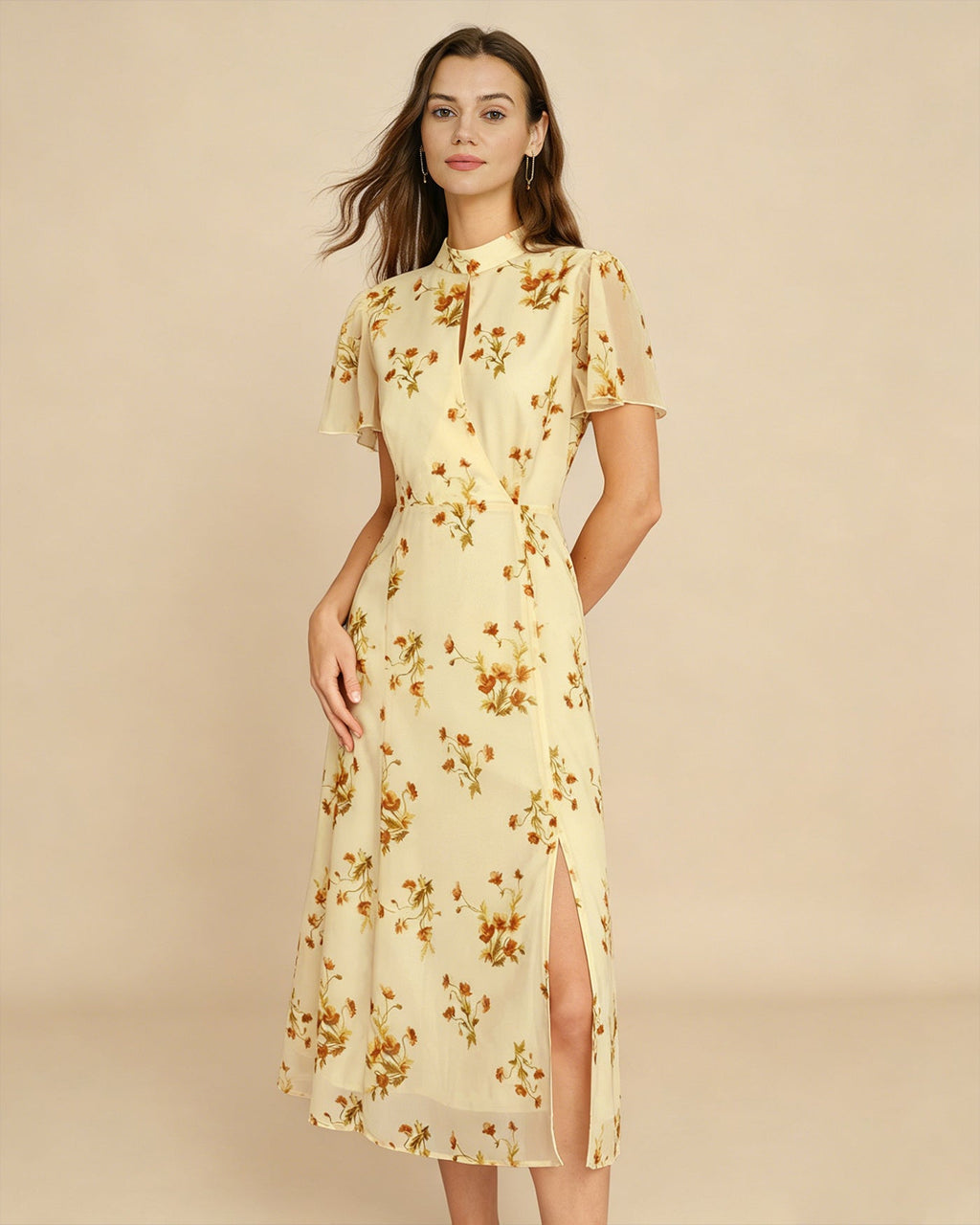 Mariela | Vestido Midi Amarillo Con Estampado Floral, Cuello Alto Y Manga Mariposa